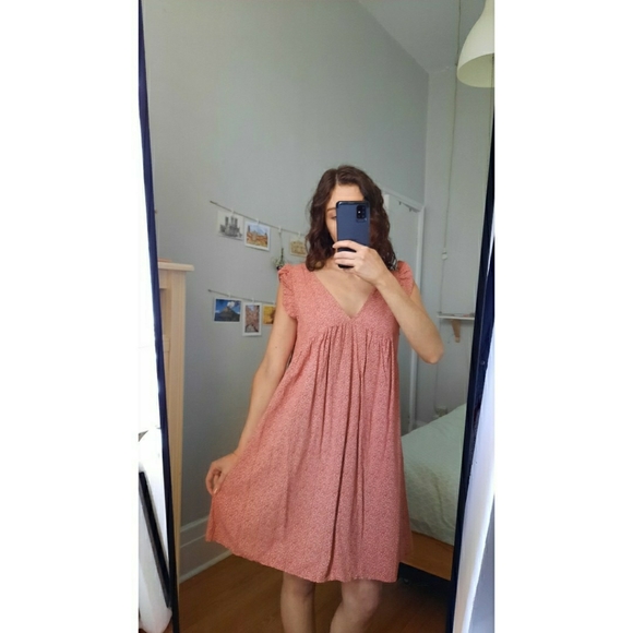 Flowy Pink Dress from France - Picture 3 of 10